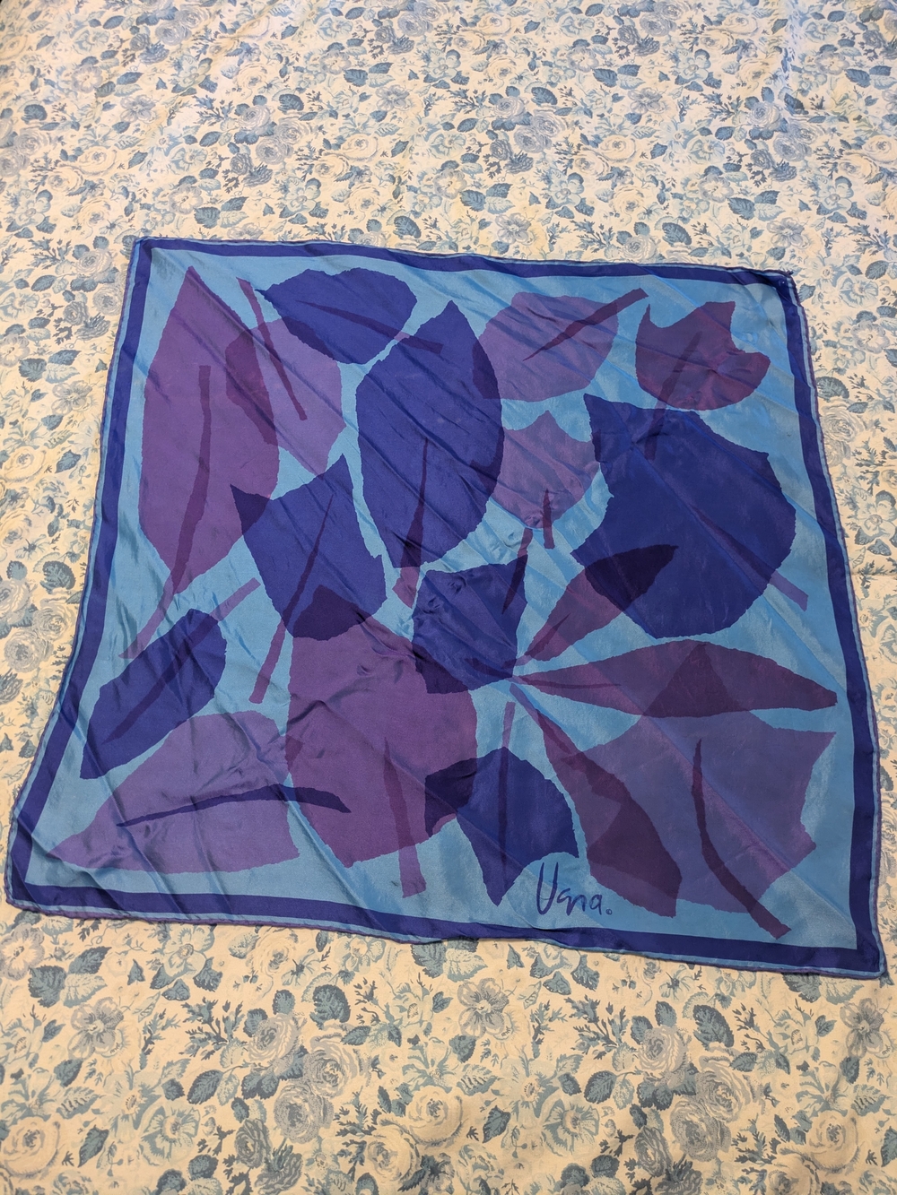 Vintage Vera Leaf-Print Blue & Purple Silk Scarf